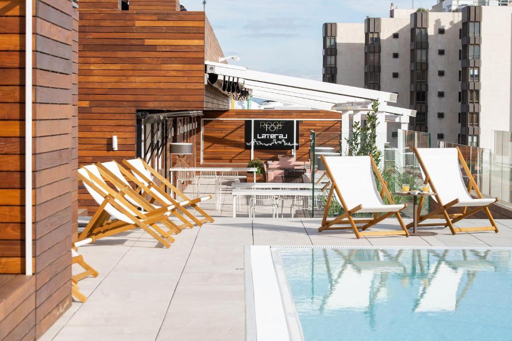 Innside Zaragoza is just 500 metres from Zaragoza’s Plaza España and 10 minutes' walk from the Basilica del Pilar.
