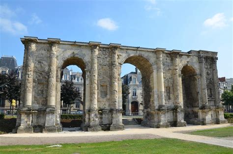 Porte de Mars